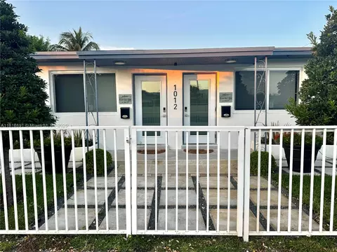 1012 SW 3rd Ave, Hallandale Beach, FL 33009