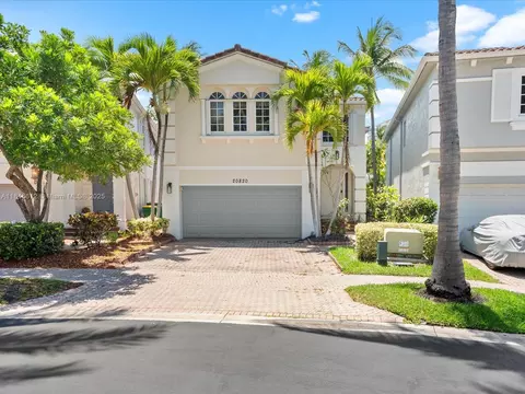 20820 NE 30th Pl, Aventura, FL 33180