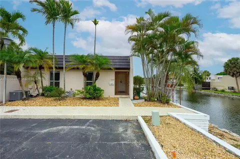 7408 Big Cypress Dr, Miami Lakes, FL 33014
