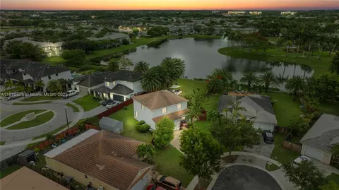 402 SE 30th Ter, Homestead, FL 33033