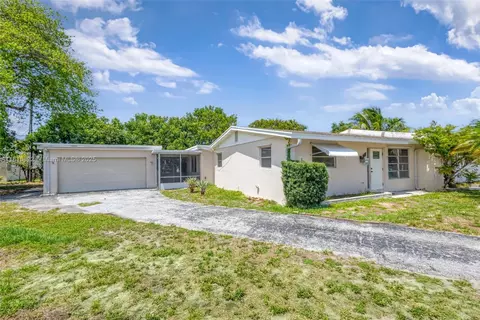 27 Robalo Ct, North Palm Beach, FL 33408