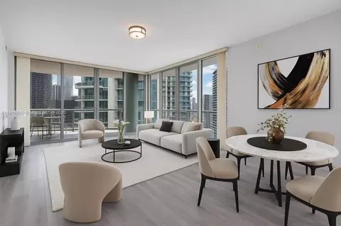 90 SW 3rd St #1413, Miami, FL 33130