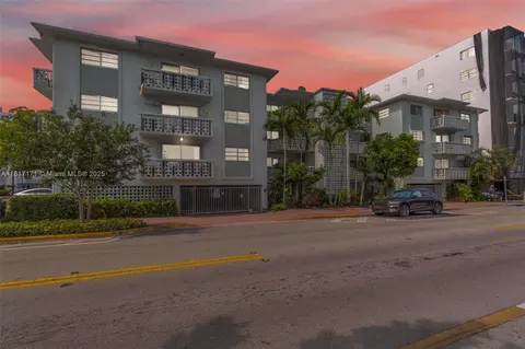 1100 11th St #208, Miami Beach, FL 33139