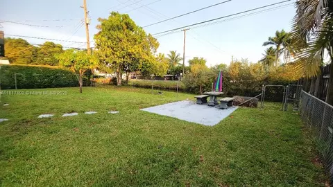 Exterior - 200 W 53rd Ter, Hialeah, FL 33012 photo 1 of 1