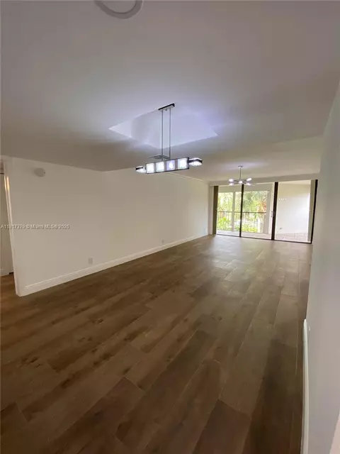 16500 Golf Club Rd #306, Weston, FL 33326