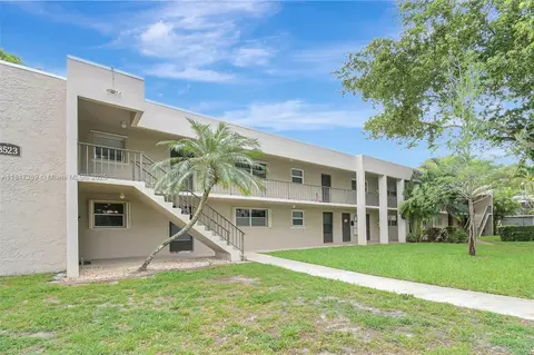 8523 Old Country Mnr #514, Davie, FL 33328