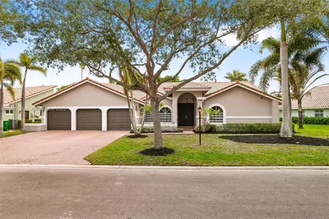 5248 NW 89th Dr, Coral Springs, FL 33067