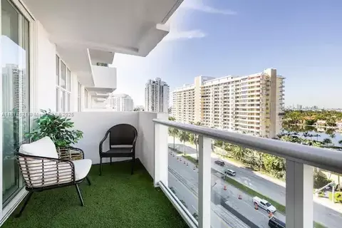 5601 Collins Ave #923, Miami Beach, FL 33140