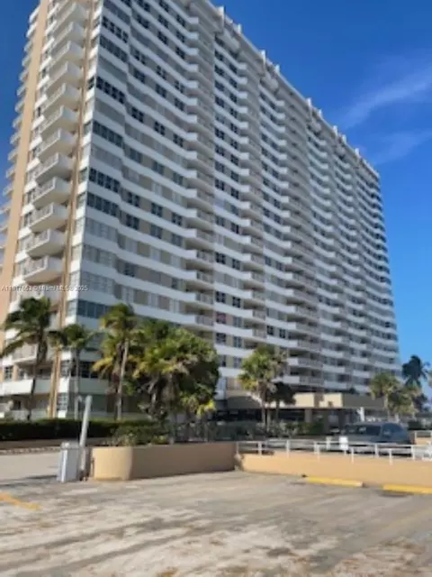 1950 S Ocean Dr #PHA, Hallandale Beach, FL 33009