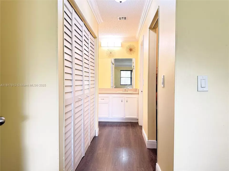 Entry Way - 5975 Forest Hill Blvd #206, West Palm Beach, FL 33415 photo 2 of 2