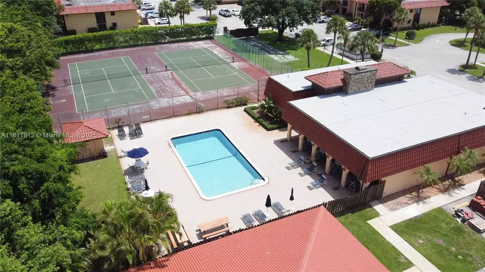 View/Area - 5975 Forest Hill Blvd #206, West Palm Beach, FL 33415 photo 3 of 4