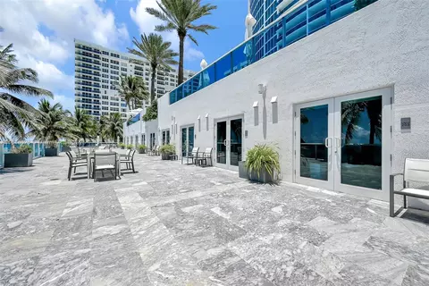 2711 S Ocean Dr #203, Hollywood, FL 33019