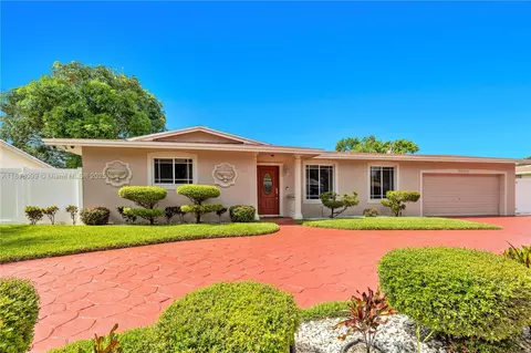 4500 NW 7th St, Plantation, FL 33317