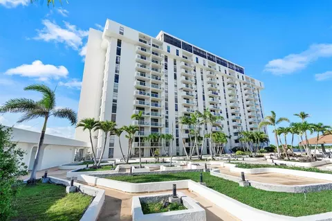 13499 Biscayne Blvd #406, North Miami, FL 33181
