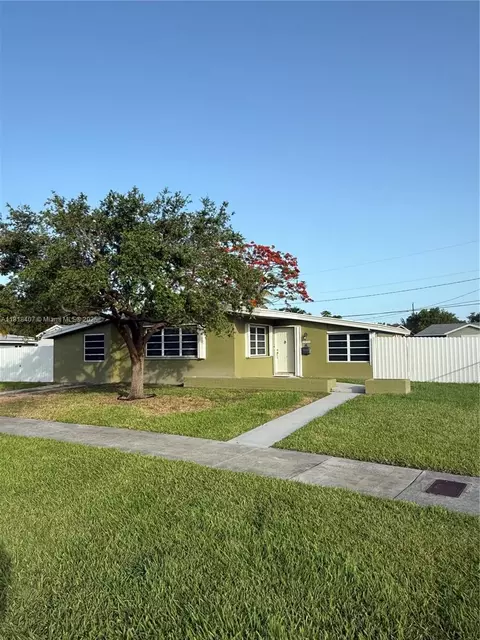 19731 Belview Dr, Cutler Bay, FL 33157