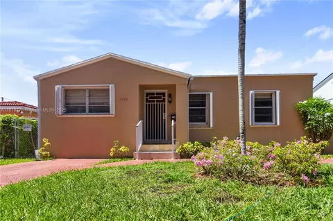 3685 SW 26th St, Miami, FL 33133