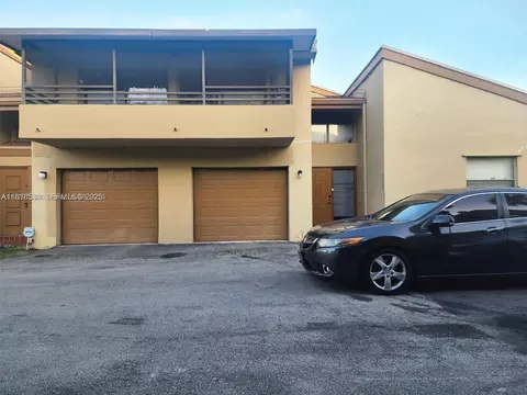 8409 N Missionwood Cir #D-30, Miramar, FL 33025