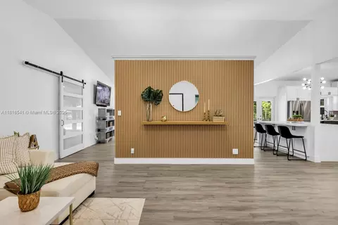 11400 NW 27th St, Plantation, FL 33323