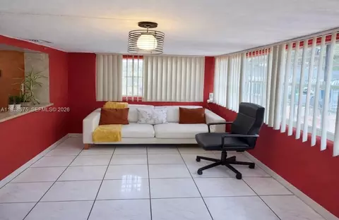 77 Northwest Blvd, Miami, FL 33126