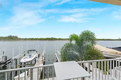 4034 N Ocean Dr, Hollywood, FL 33019