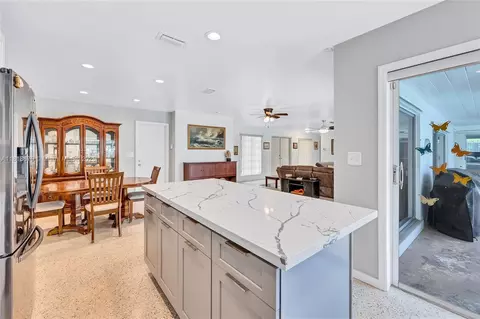 Kitchen - 6736 Orchid Dr, Miami Lakes, FL 33014 photo 5 of 5