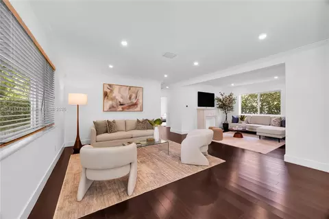 Living - 840 Algeria Ave, Coral Gables, FL 33134 photo 1 of 6