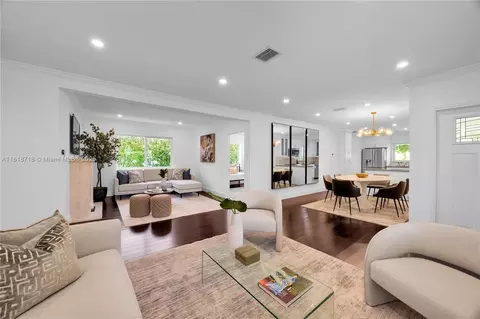 Living - 840 Algeria Ave, Coral Gables, FL 33134 photo 2 of 6