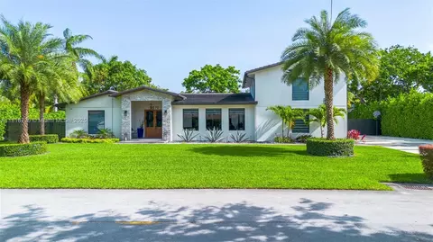 7570 SW 60th St, Miami, FL 33143