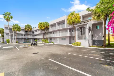 2660 W 76th St #106, Hialeah, FL 33016