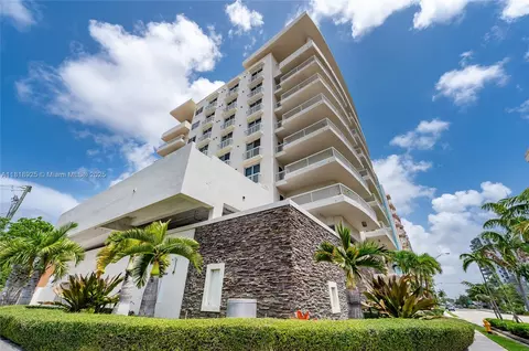 2400 SW 27th Ave #402, Miami, FL 33145