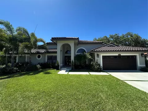 4370 NW 62nd Ter, Coral Springs, FL 33067