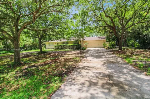 14360 SW 20th St, Davie, FL 33325