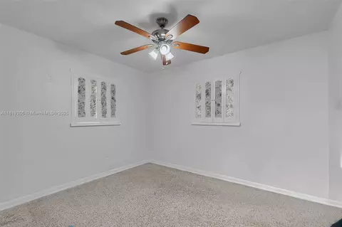 1150 W 69th Pl, Hialeah, FL 33014 photo 17