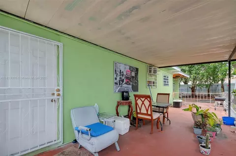1150 W 69th Pl, Hialeah, FL 33014 photo 29
