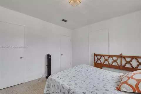 1150 W 69th Pl, Hialeah, FL 33014 photo 14