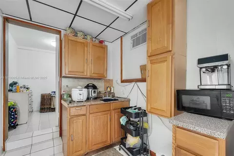 1150 W 69th Pl, Hialeah, FL 33014 photo 31