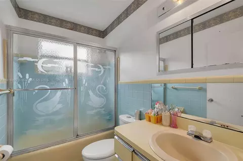 1150 W 69th Pl, Hialeah, FL 33014 photo 20