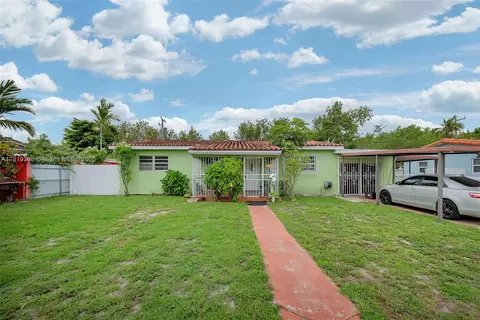 1150 W 69th Pl, Hialeah, FL 33014 photo 2
