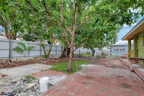 1150 W 69th Pl, Hialeah, FL 33014 photo 24