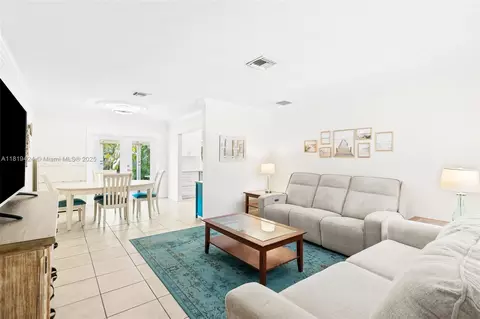 1760 SW 32nd Ct, Fort Lauderdale, FL 33315