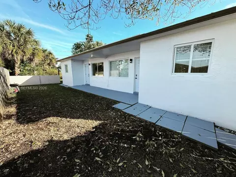 516 NW 18th Ave, Fort Lauderdale, FL 33311
