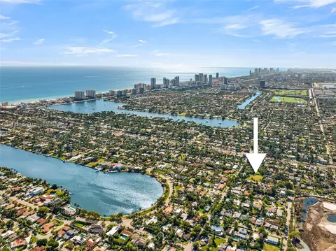 1310 Polk St, Hollywood, FL 33019