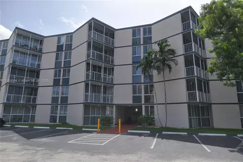 7125 NW 186th St #B311, Hialeah, FL 33015