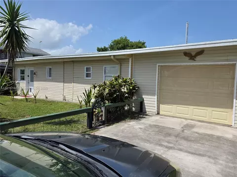 1209 5th St, Okeechobee, FL 34974 photo 2