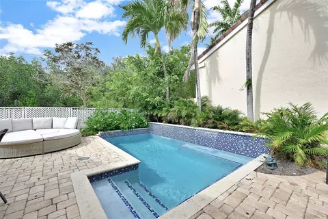 1151 W Lake St, Hollywood, FL 33019