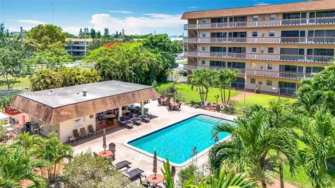 5300 Washington St #U305, Hollywood, FL 33021