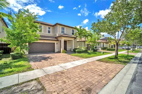 2190 SE 2nd St, Homestead, FL 33033