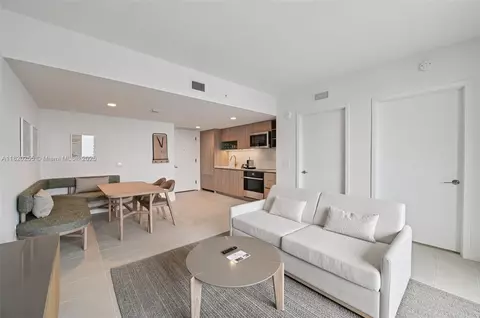 159 NE 6th St #4409, Miami, FL 33132