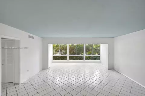 260 Sunrise Dr #E, Key Biscayne, FL 33149 photo 3