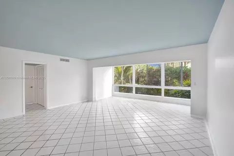 260 Sunrise Dr #E, Key Biscayne, FL 33149 photo 2